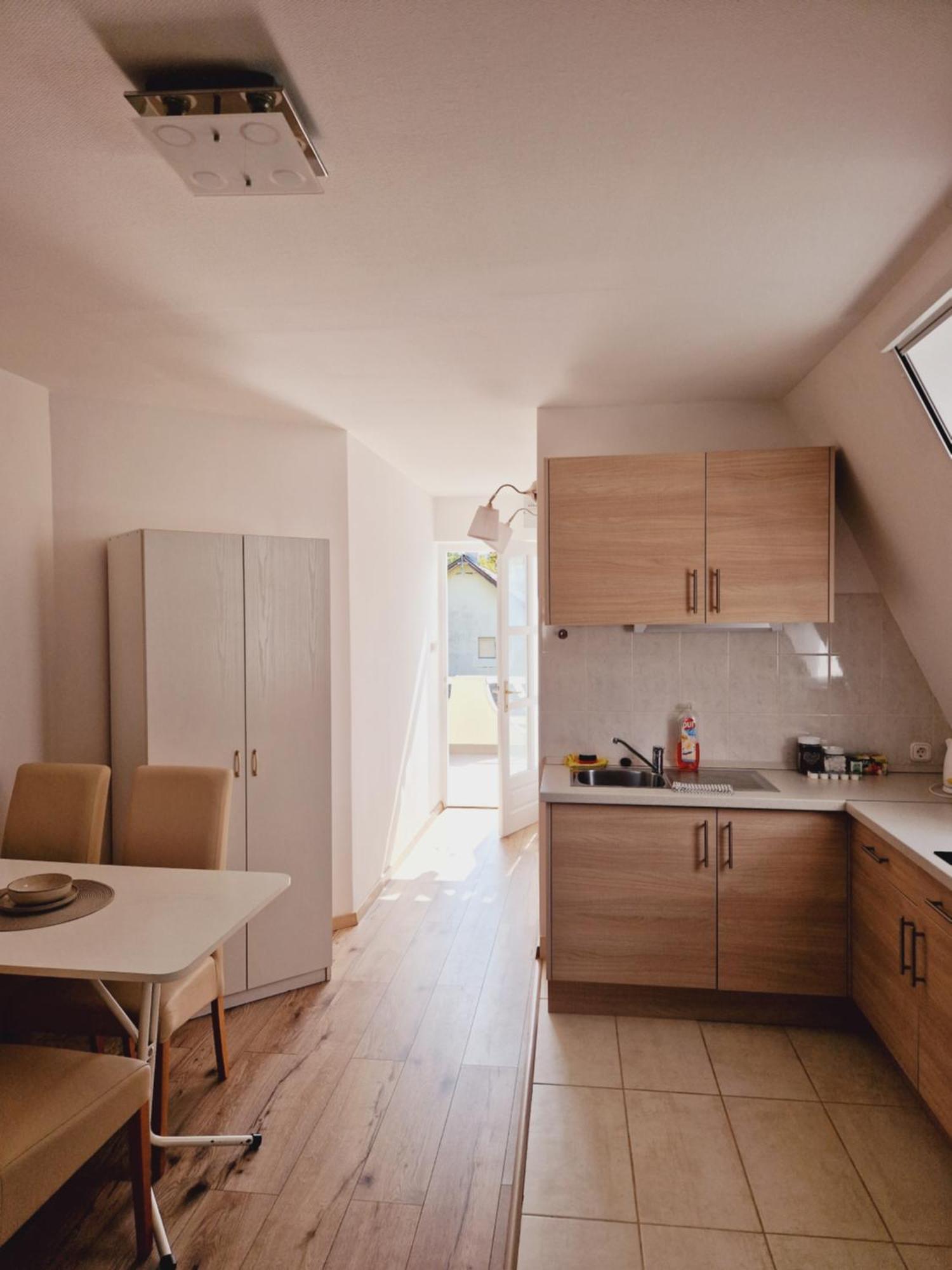 Balaton Apartman Fuered バラトンフレド エクステリア 写真