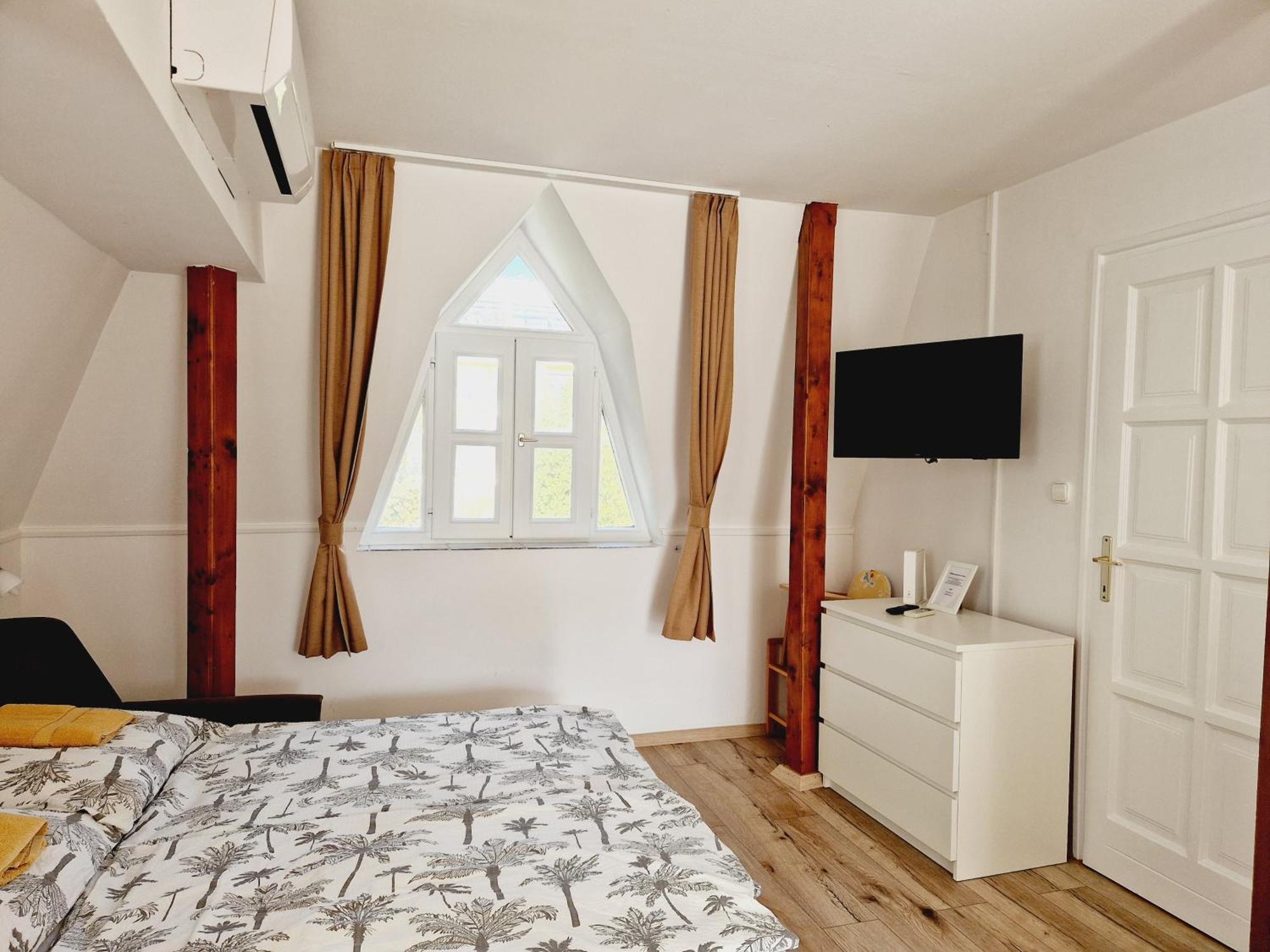 Balaton Apartman Fuered バラトンフレド エクステリア 写真